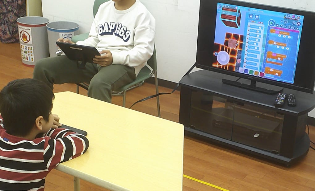 プログラミング教育 HALLO キッズデュオ 国領校の画像