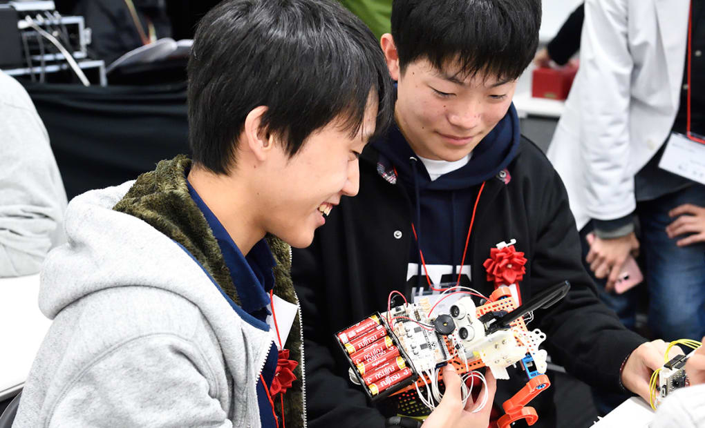 香里園駅前の画像