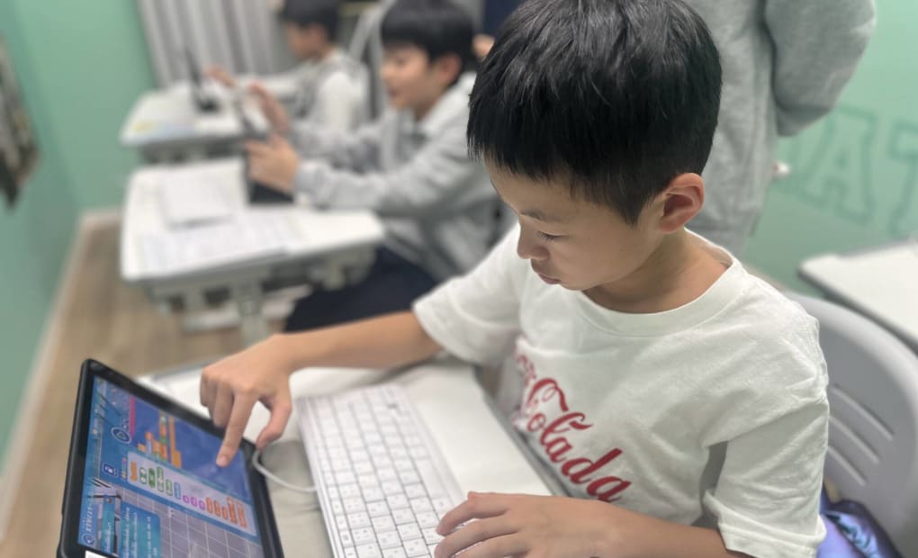 プログラミング教育 HALLO スクエア東京校の画像