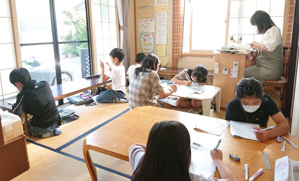 学研泉中央教室の画像