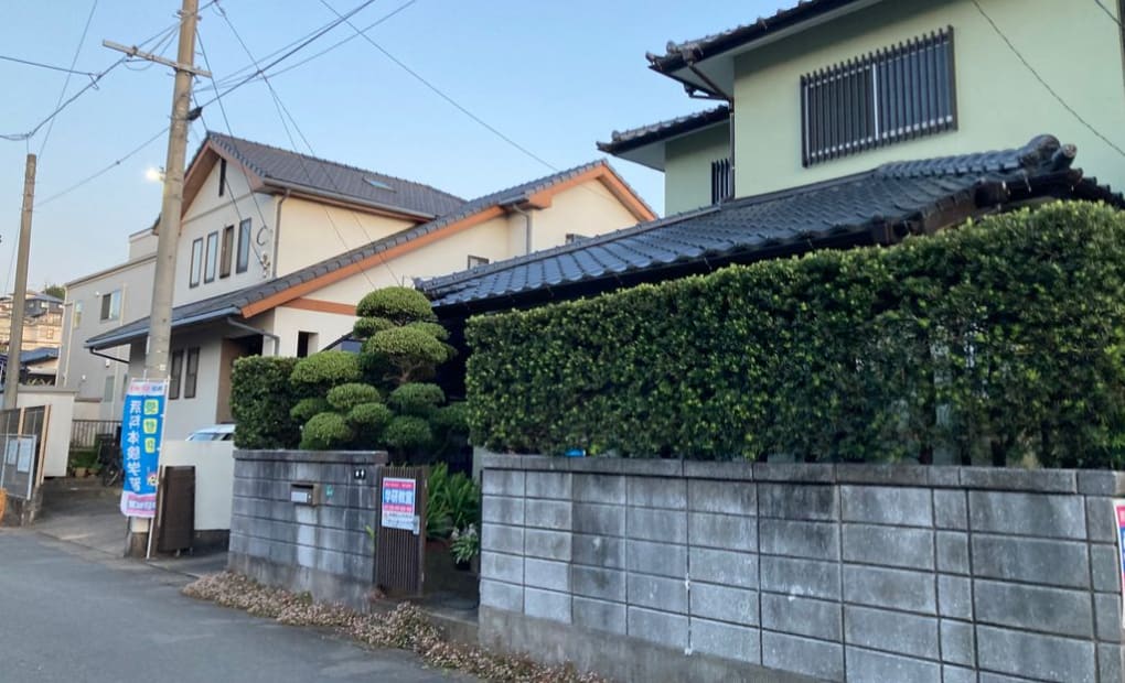 学研和白教室の画像