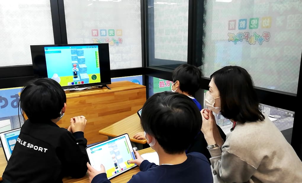 プログラミング教育 HALLO チャイルド・アイズ 調布つつじヶ丘校の画像