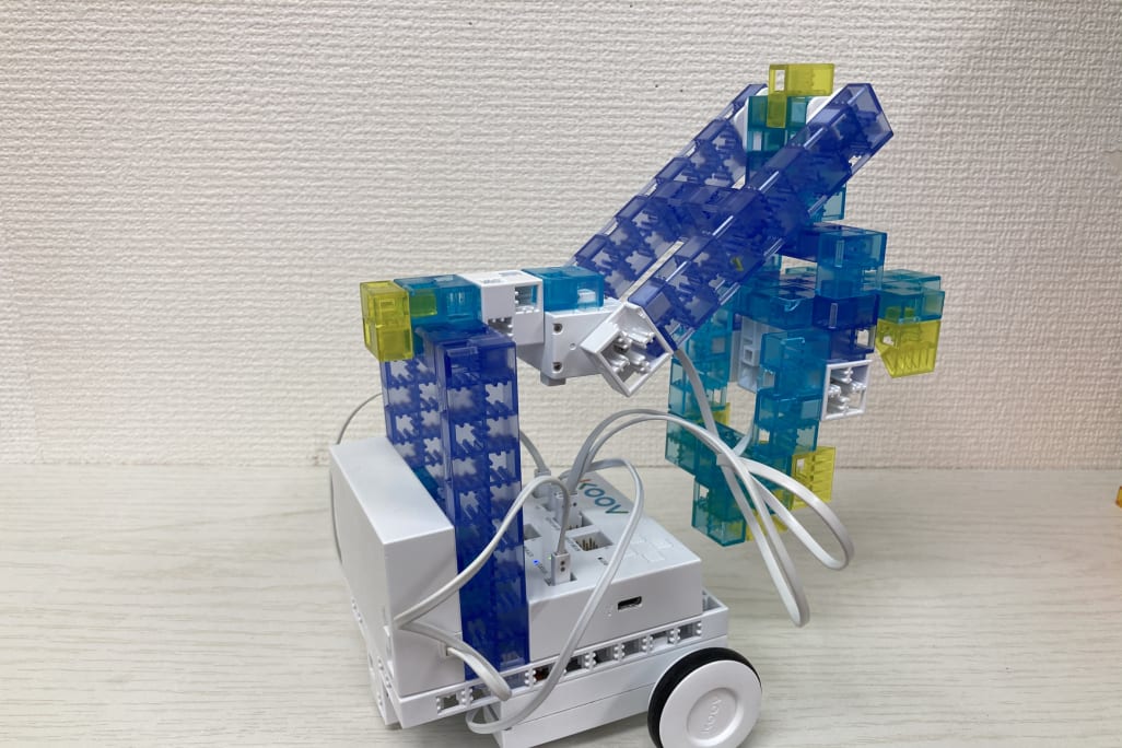 KOOV®でつくった「クレーン車」