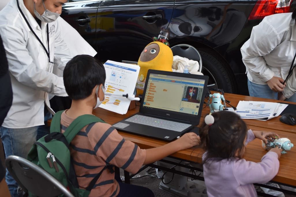 屋外無料体験の様子