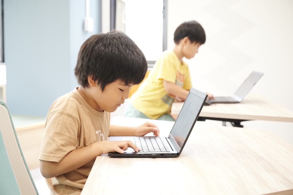 ゲーム制作コースでは、ゲームのプレイヤーからクリエイターへと変貌します！