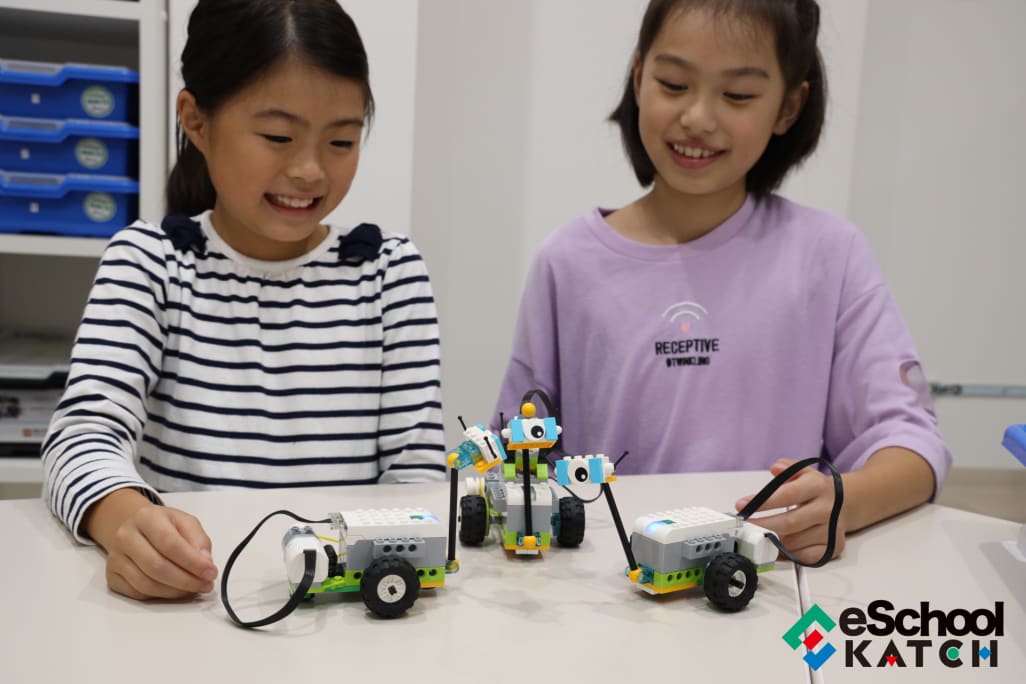 楽しみながらプログラミングを学びます