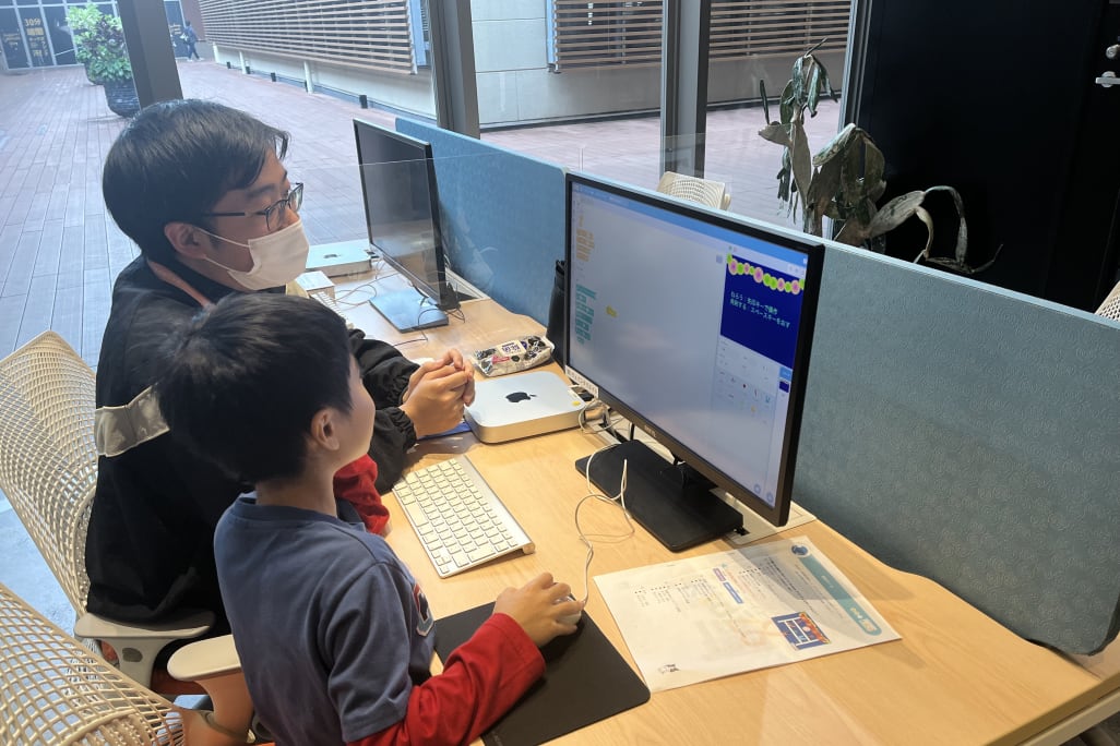 お子様一人ひとりのペースに合わせて、教材を選び授業を行っています