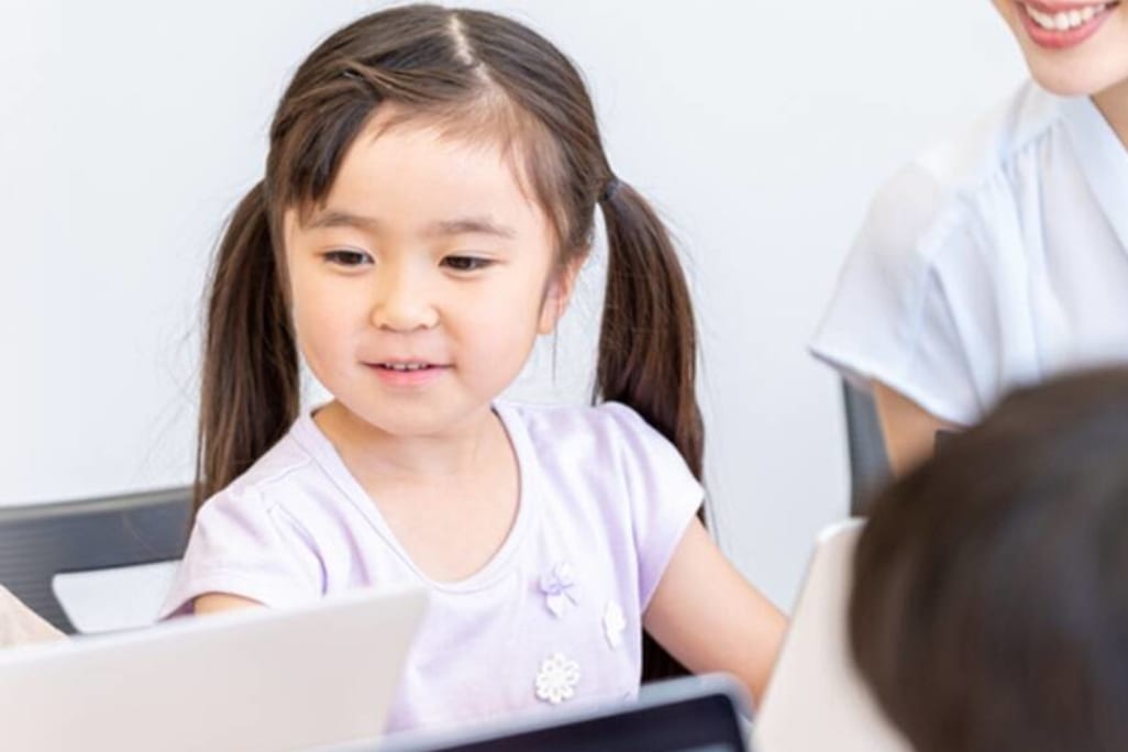 未就学児向けプログラミング学習ではタブレットを活用