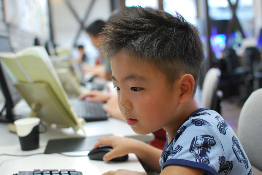 年中です。1時間集中してがんばってます。