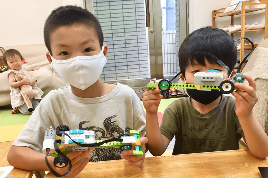 ロボットコースではレゴを使ってプログラミング！