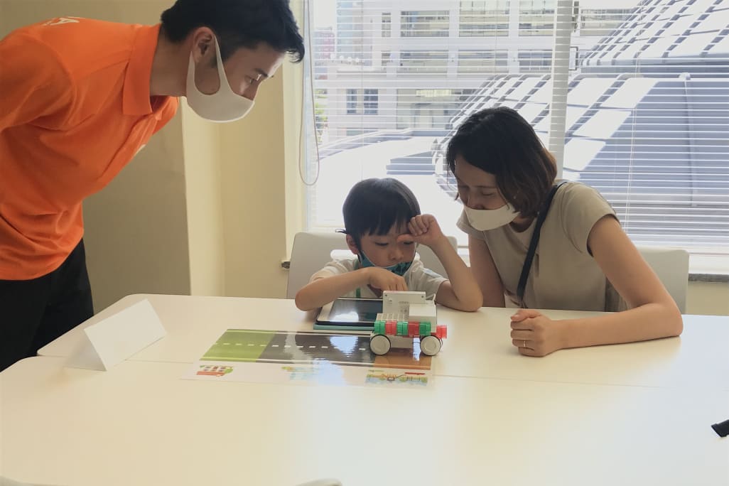 どんな動きをするのか、お母さんもドキドキです。