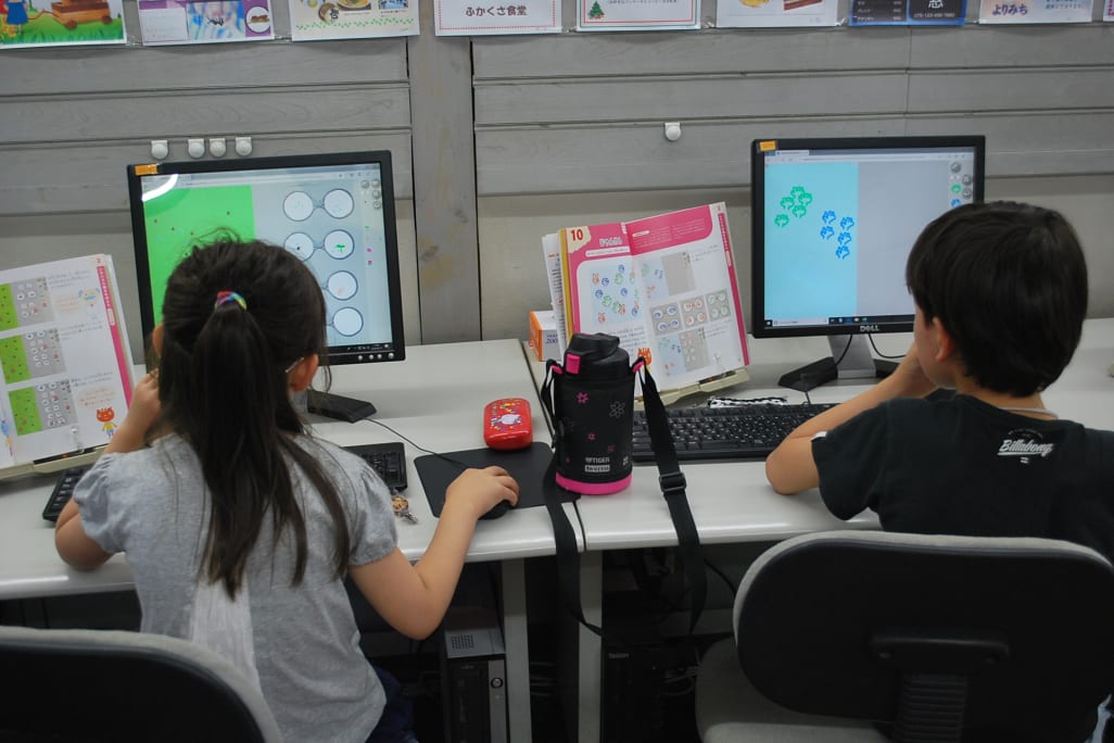 お絵描きでのプログラミング楽しいです。