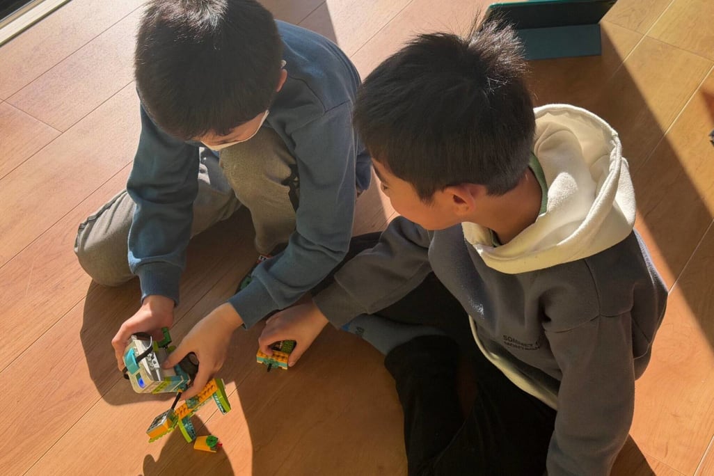 レゴ® WeDo2.0を使った授業の様子
