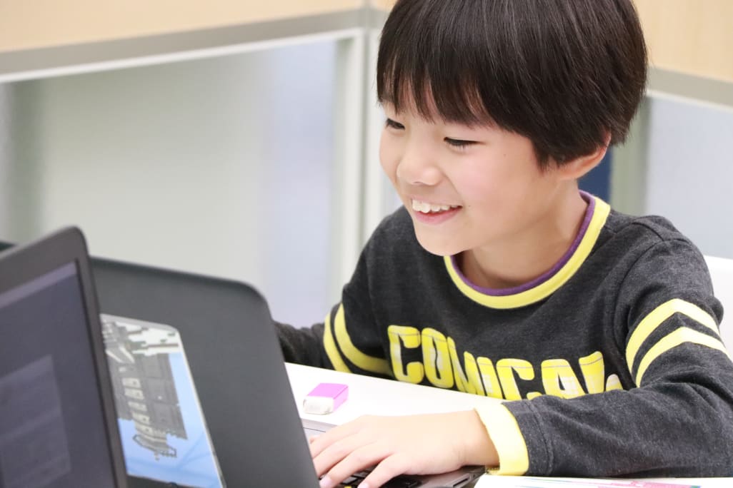 ゲームの世界を使用するので楽しみながら学べます