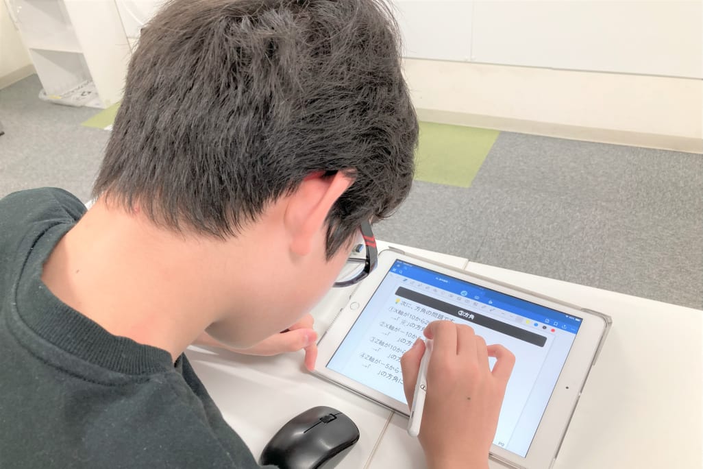 どうやってコードを組むかを「書く」ことを大切にしています