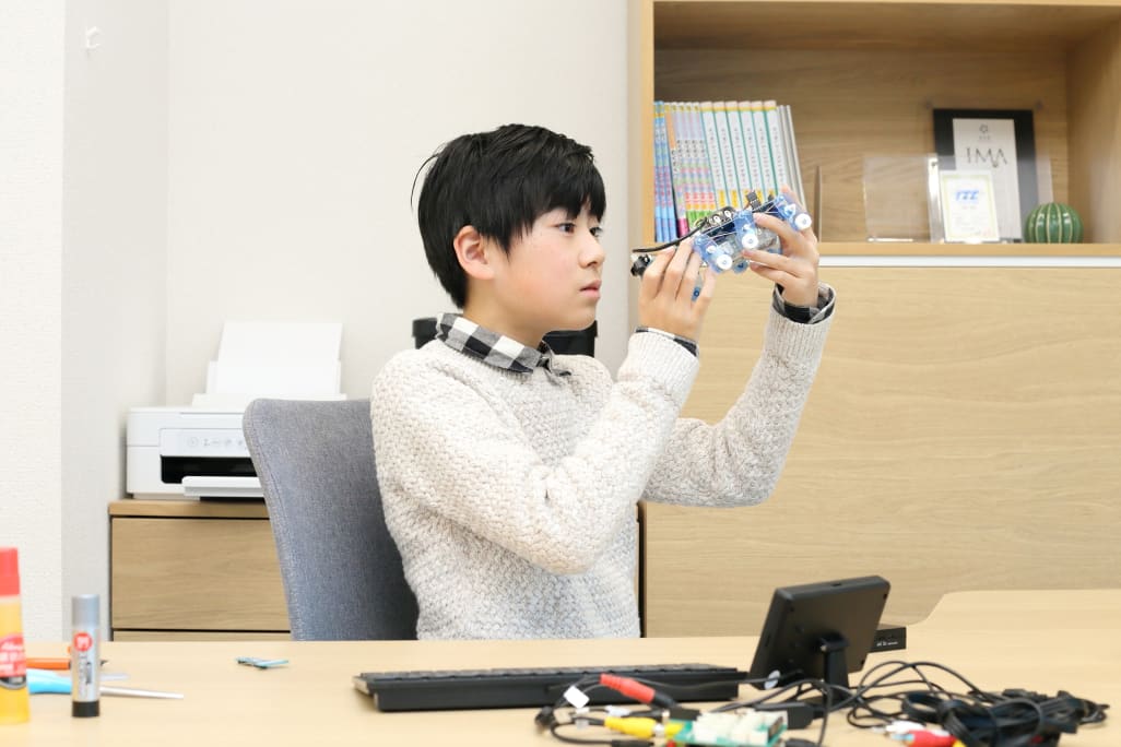 IoTAI講座の授業の様子です。