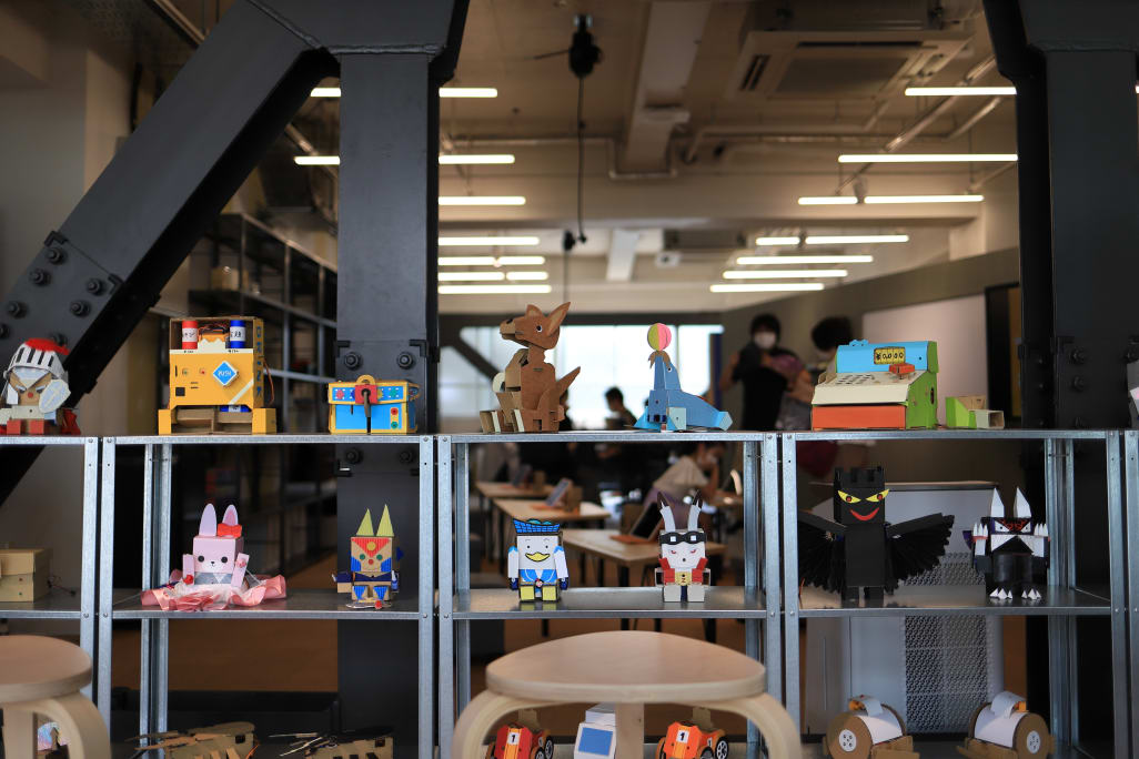 入り口を入ると様々なカスタムembotがお出迎え！