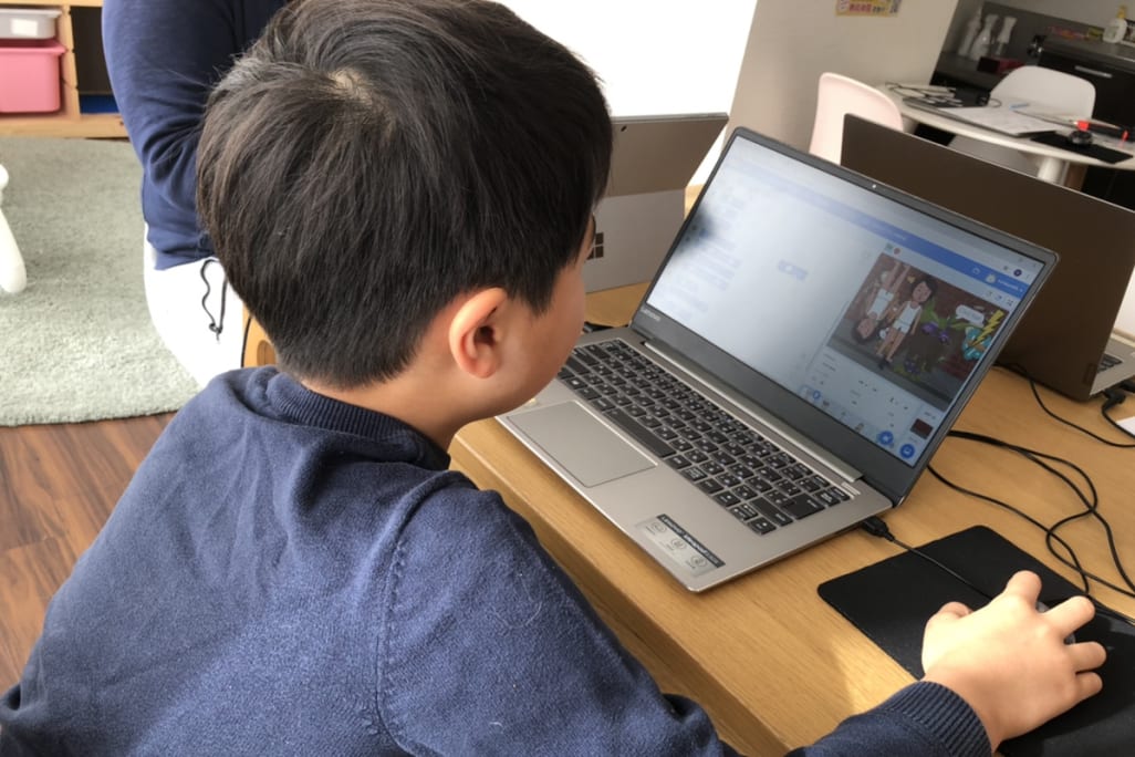 授業風景（スクラッチコース：プログラミングの基礎からゲーム作りへ！）