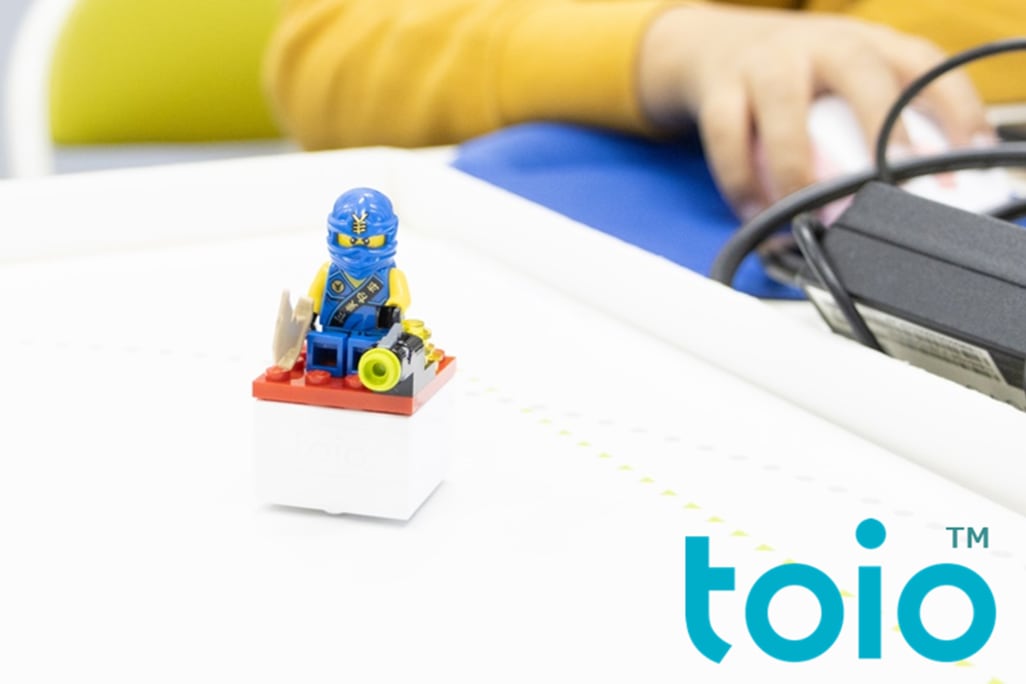 レゴ® とtoio™(トイオ)で楽しいプログラミング