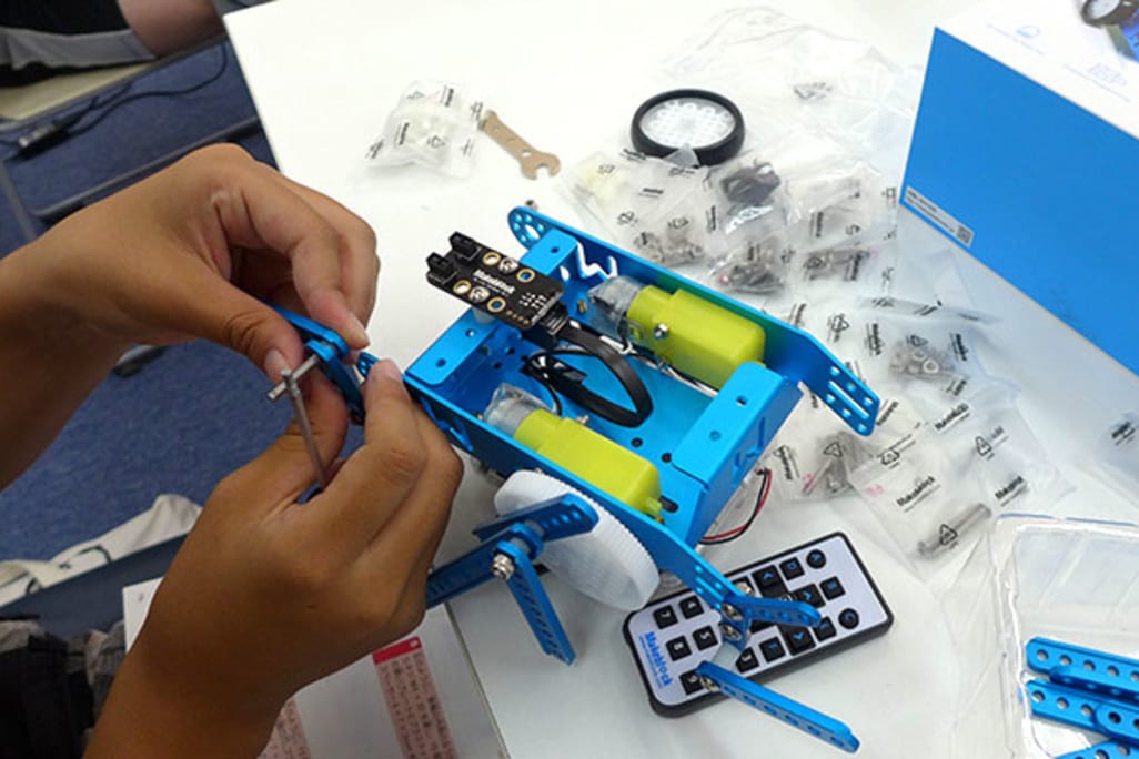 しっかり基礎を学んだあとはロボットにも挑戦できます