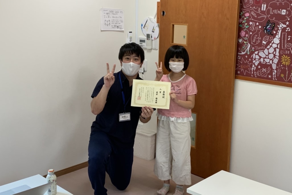 低学年ながら、独創的できちんとプログラムされた作品でした！すばらしい！