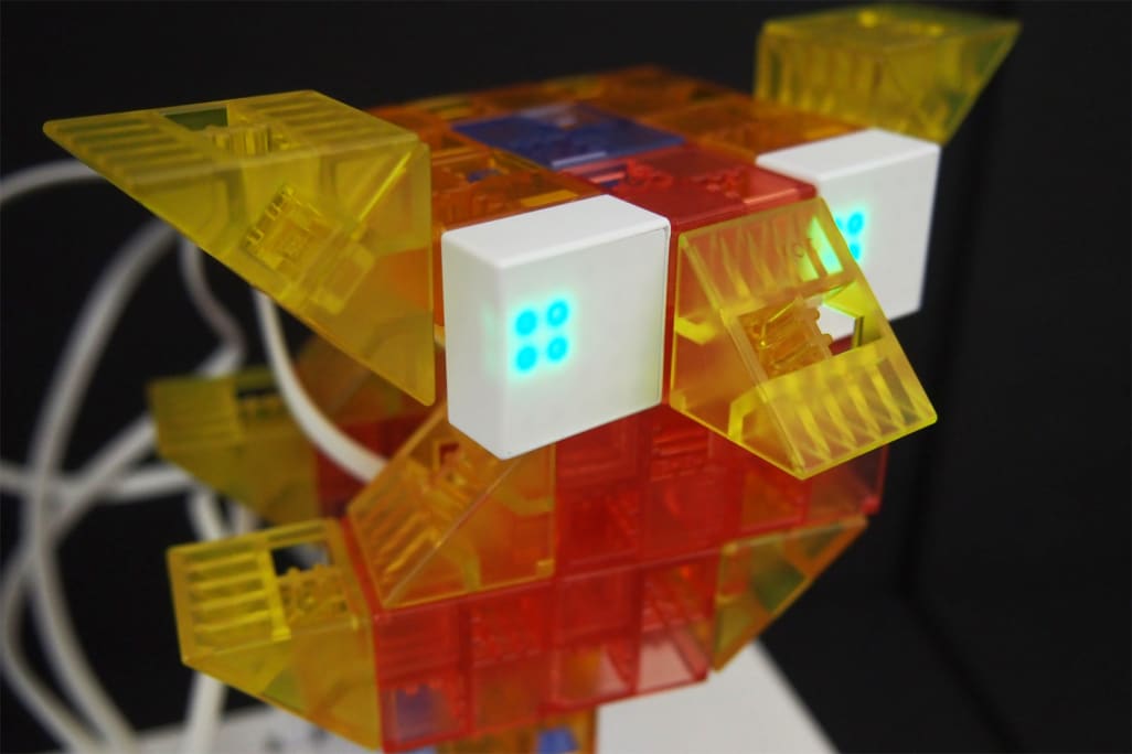 教材：おやすみフクロウ(目を覚ましているときの動き）