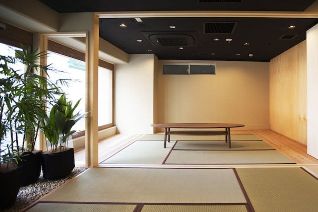 「禅」や「自然」をテーマを形にしたスペースで授業を受けることができます。