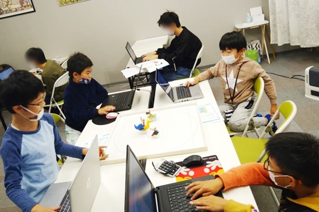 toio™(トイオ)でプログラミング