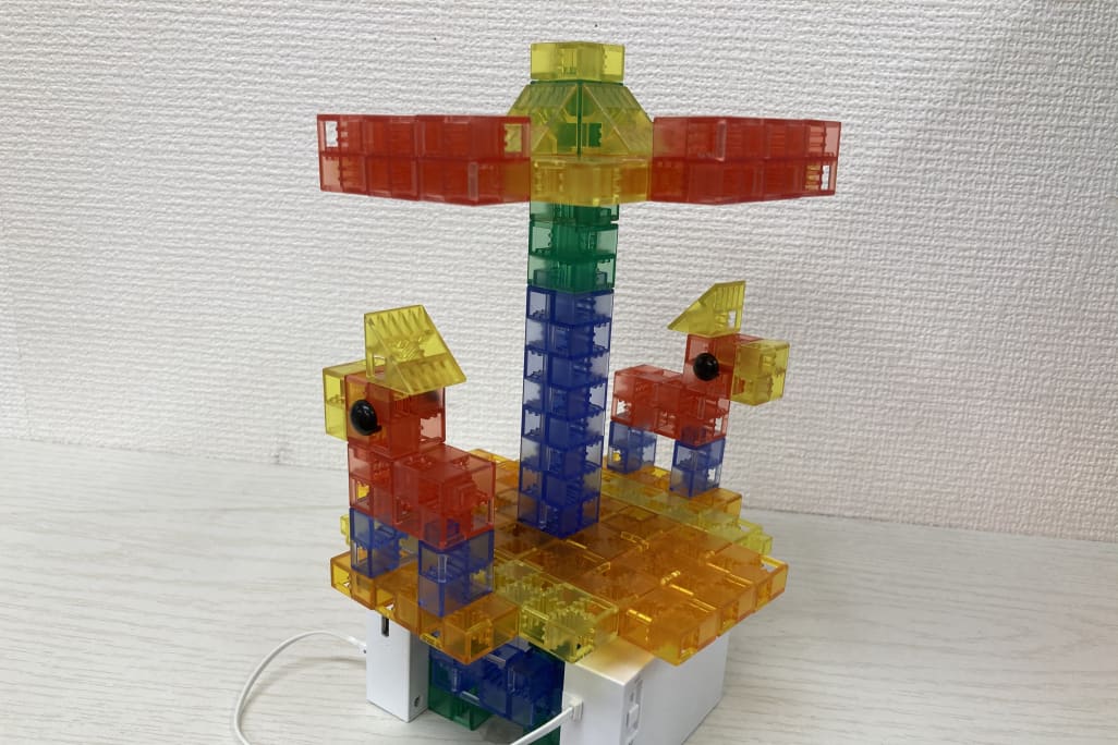 KOOV®でつくった「BGM付きメリーゴーランド」