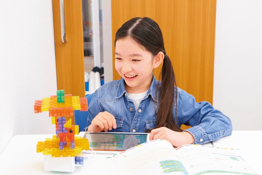 ロボットプログラミングを通して、論理的思考力を養います [2021/10撮影]