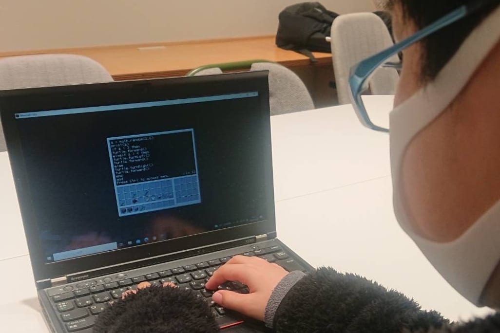 17E93803-9774-4C64-B3A5-8F5B0D0F548E