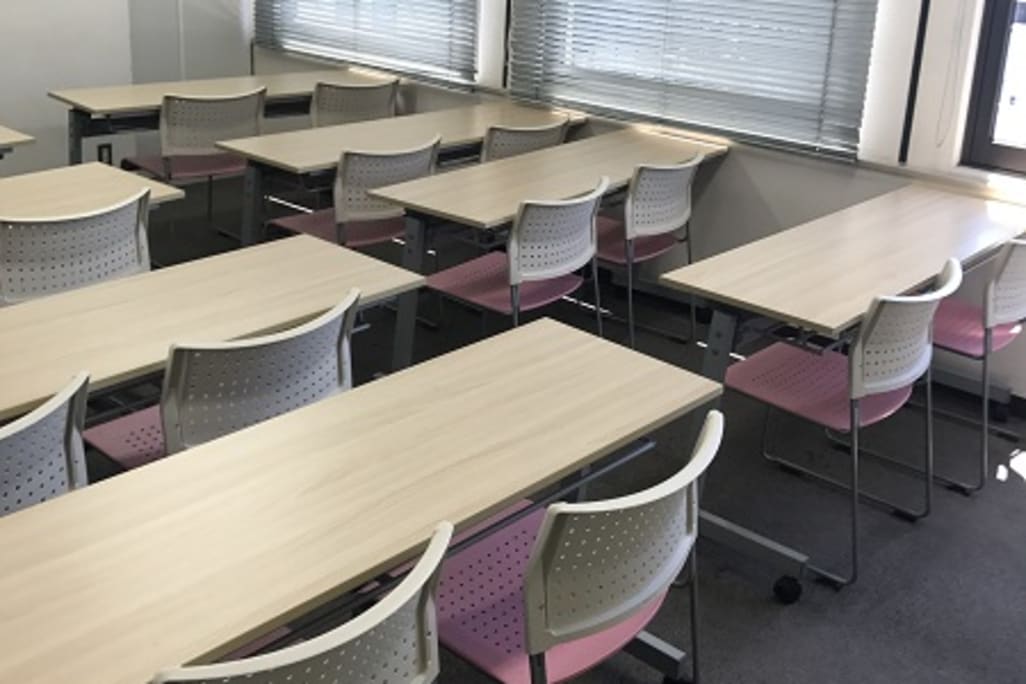 静岡駅前校　教室縦