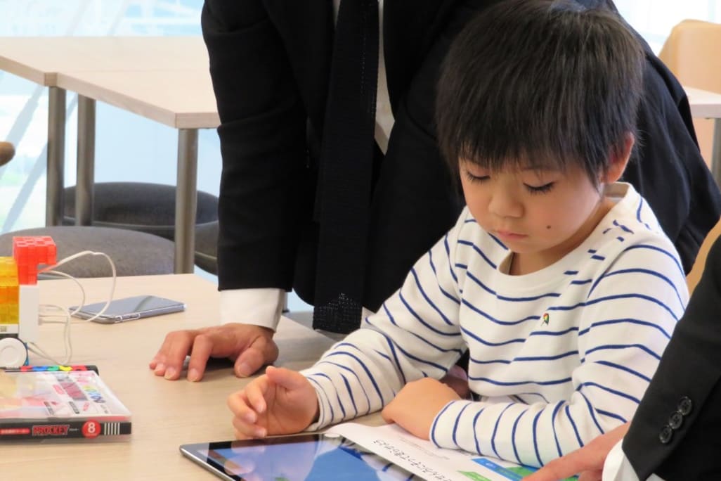 iPadを使ったプログラミングは幼稚園児でもかんたん