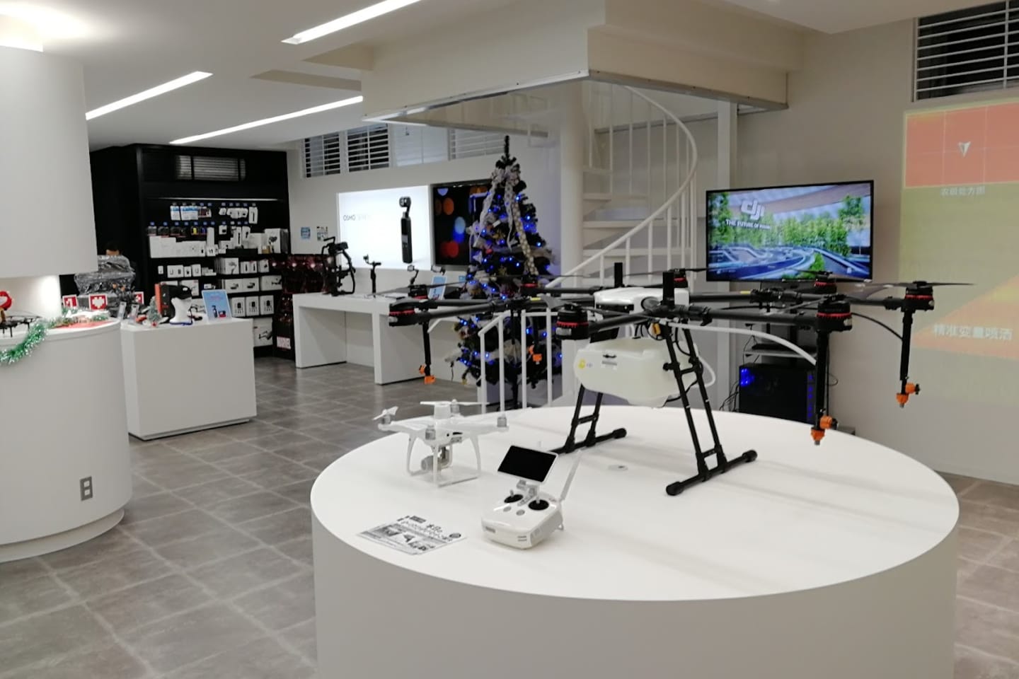 エアステージドローンスクールDJI認定ストア札幌清田ビル （AIRSTAGE札幌）