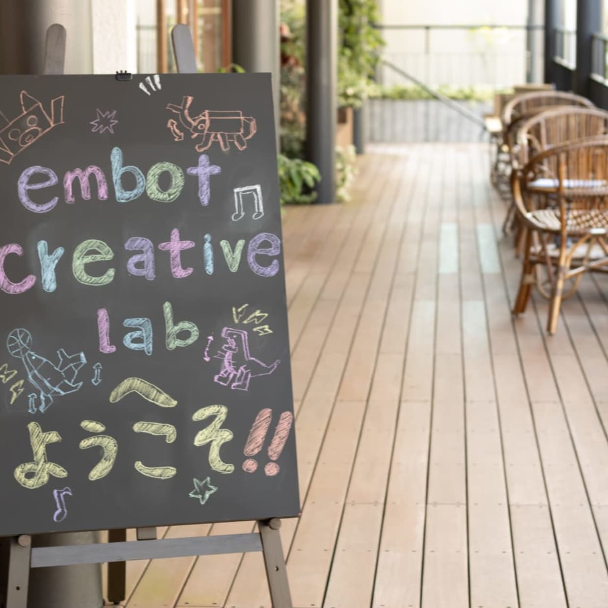 J-Vd_rUYyiq9Rj0JAY3j8Q