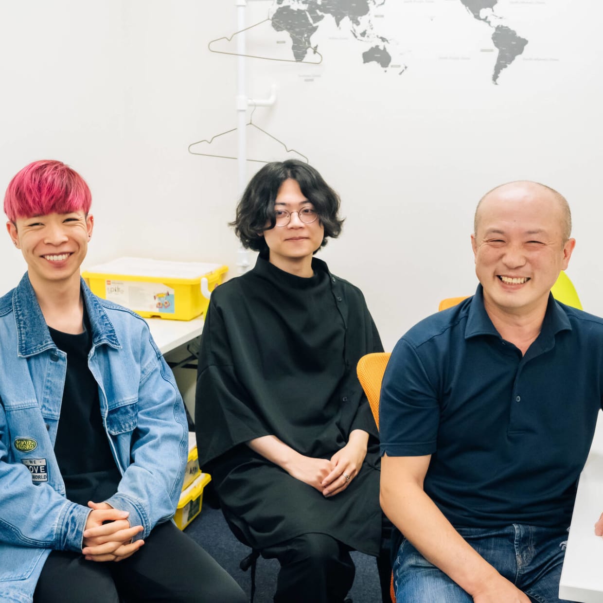 岡田、栗木、東條の三名