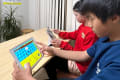 タブレットを使っての学習はプログラミングを学ぶきっかけにぴったりです