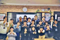 N Code Labo大阪梅田教室の集合写真。小学生から高校生までさまざまな年代のお子さまが通っています