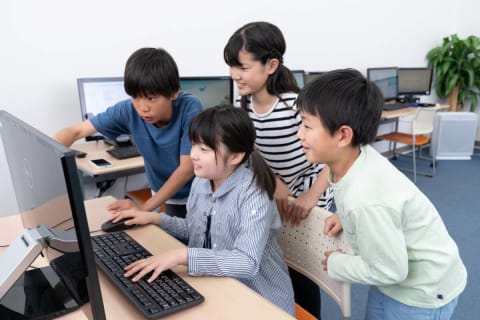 Scratchプログラミングコース グループ学習のイメージ画像