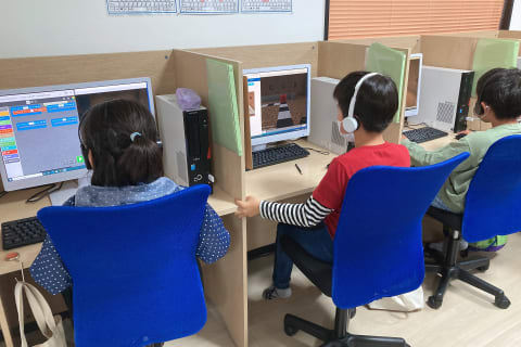 マインクラフト®を使って学ぶ個別対応型プログラミング教室のイメージ画像