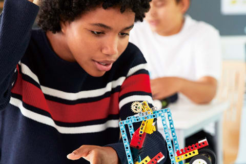 ヤング エンジニアのイメージ画像