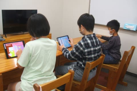 「楽しく」「本格的」に学びます。