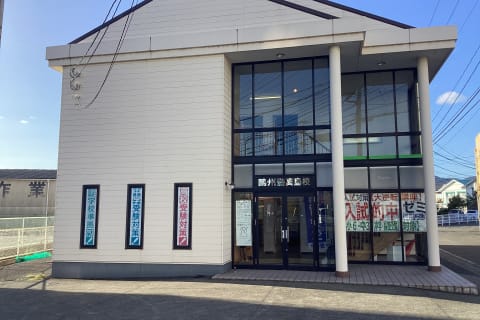 高島校の外観です