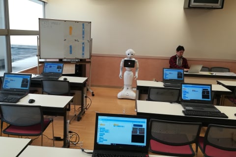 教室風景と講師