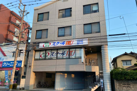 西鉄バス「長住三丁目」バス停 すぐ