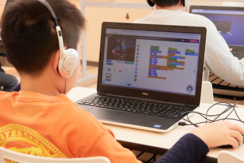 一人ひとりの進度にあわせて学びます