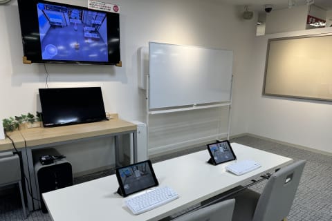 広々とした教室で楽しみながら本格的なプログラミングを習得できます