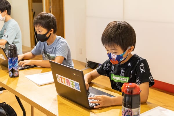 集中するので100分のレッスン時間はあっという間！