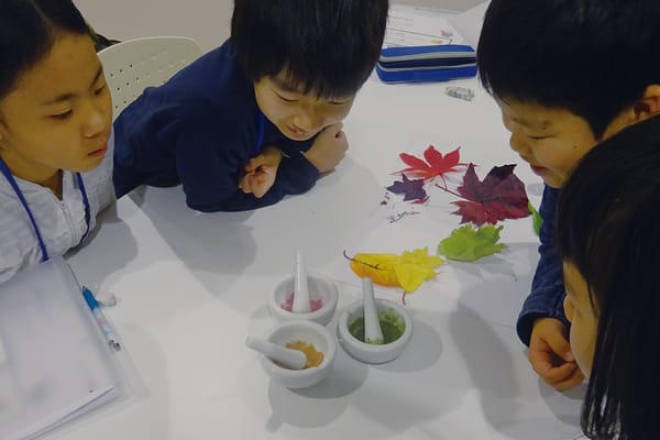 サイエンス編では楽しい実験がいっぱい！