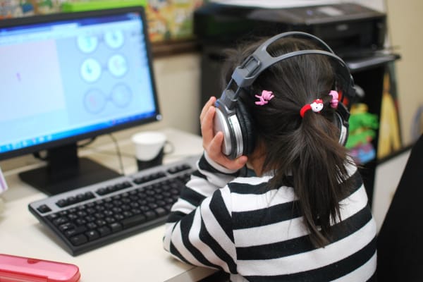 音がなるプログラミングしています。